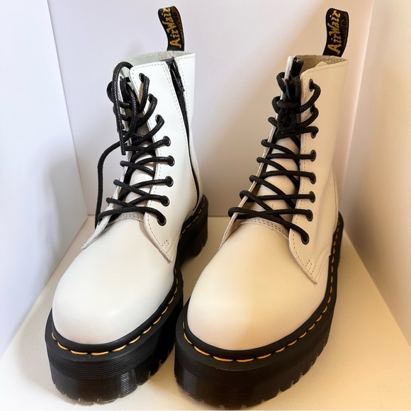 Dr. Martens Jadon Platform Boots in White size 7 - Picture 3 of 8